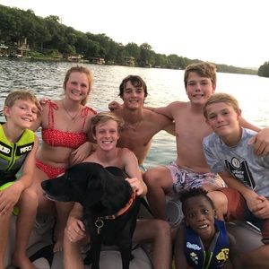 Meet your Posher, Carson